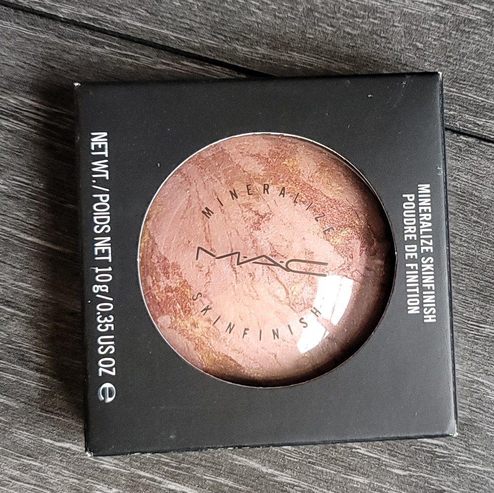 SOLD-BNIB Mac Petticoat Mineralize Skin Finish